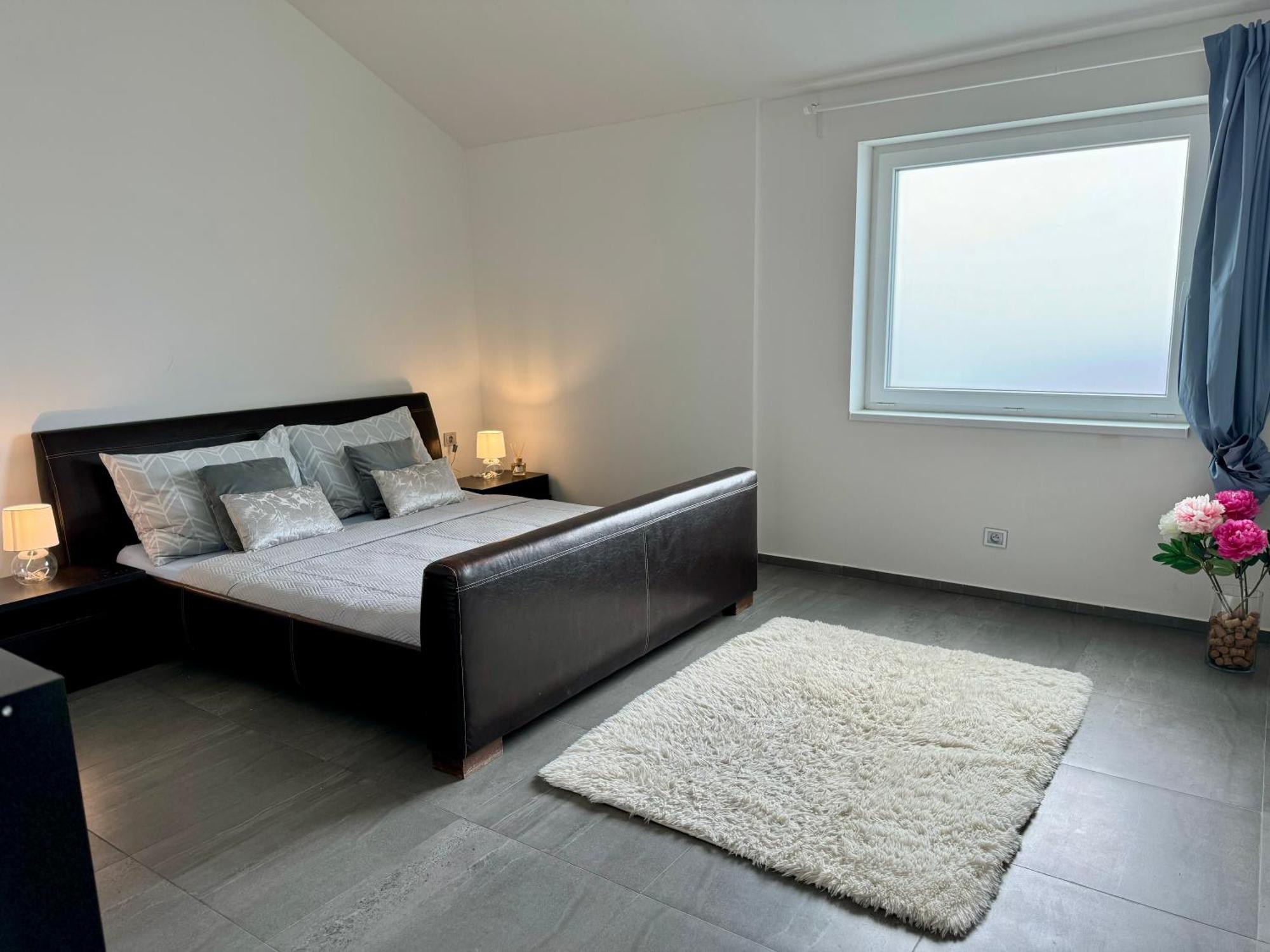2rooms 76m2 New Apartament Praga