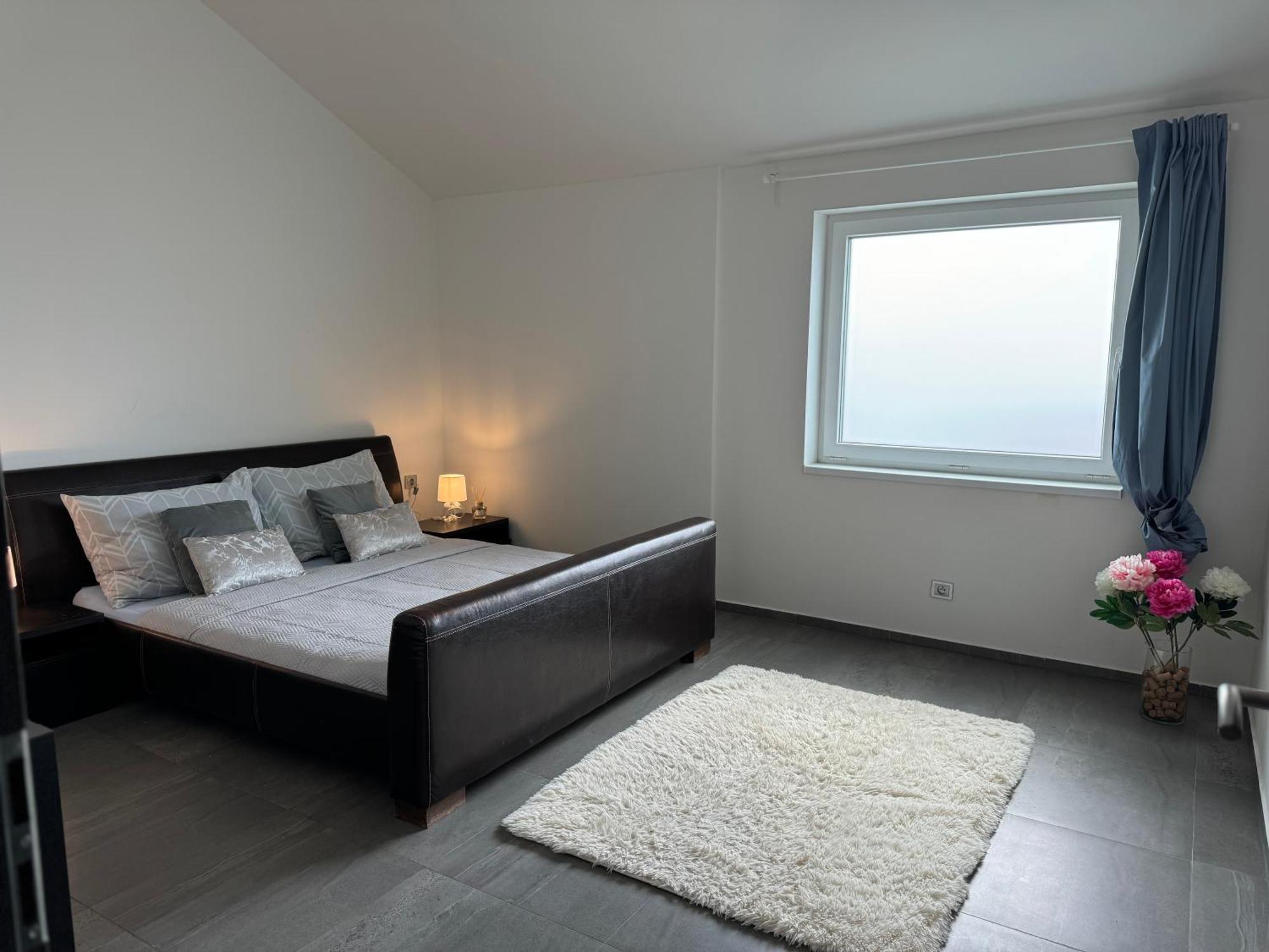 Апартаменти 2rooms 76m2 New *
